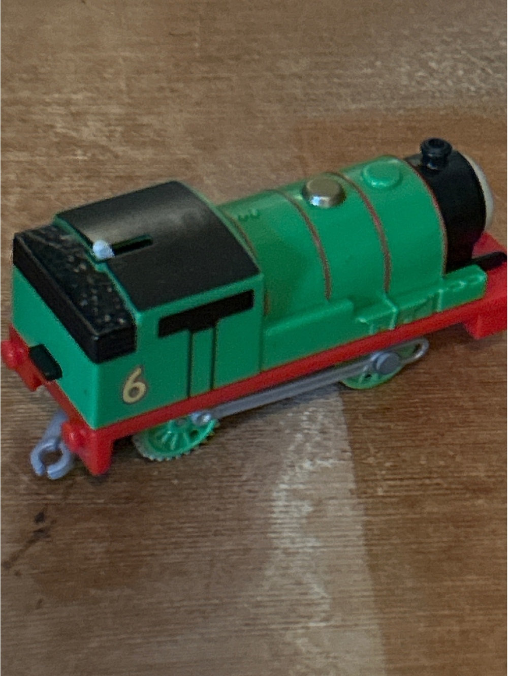 Tomy TrackMaster Percy Motorized Train Engine - Picture 2 of 3